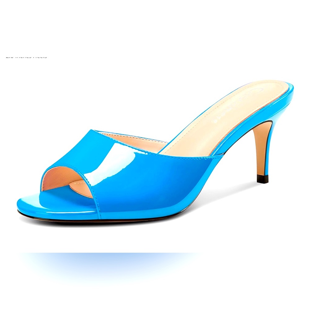 FINAL PRICE Macy’s, Ladies, Slip On, Turquoise Blue Leather Heels. NEW Size 37